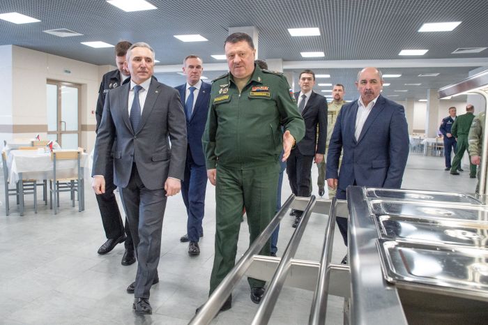 ​Александр Моор принял участие в открытии новой столовой ТВВИКУ