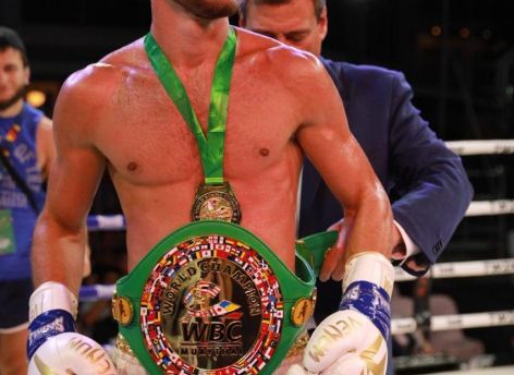 Югорский боксер завоевал титул чемпиона мира по версии WBC