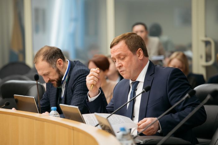 Депутаты Думы Сургута предварительно одобрили изменения в бюджет города на 2023 год