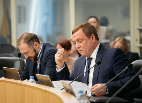 Депутаты Думы Сургута предварительно одобрили изменения в бюджет города на 2023 год