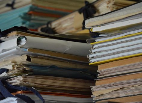 Прокуратура помогла вернуть работу многодетной матери из ХМАО