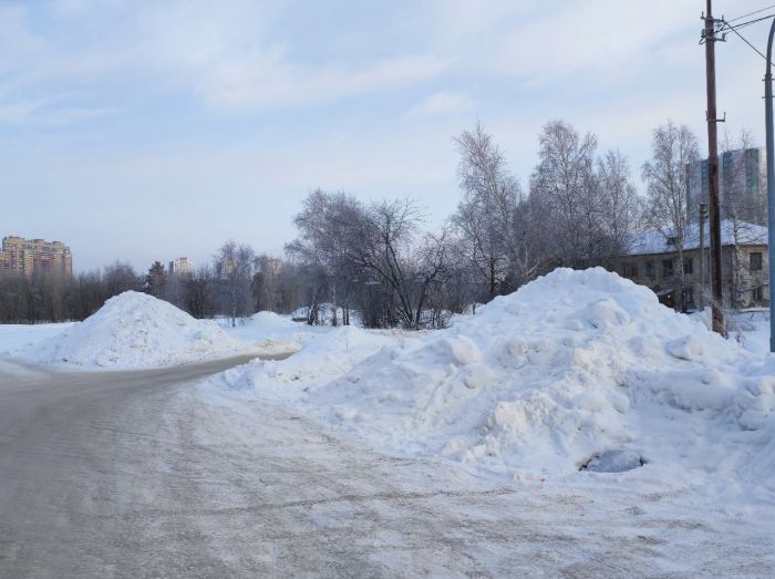 В Сургуте прошел рейд по проверке уборки снега 