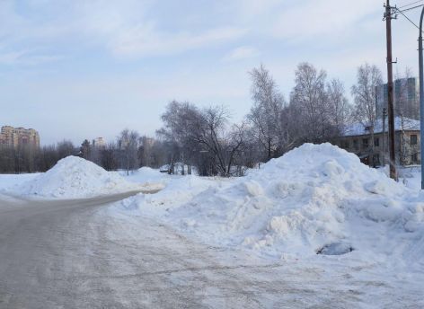 В Сургуте прошел рейд по проверке уборки снега 