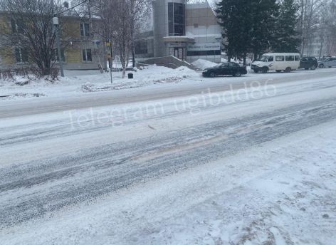 В Ханты-Мансийске водитель сбил подростка на «зебре» и скрылся