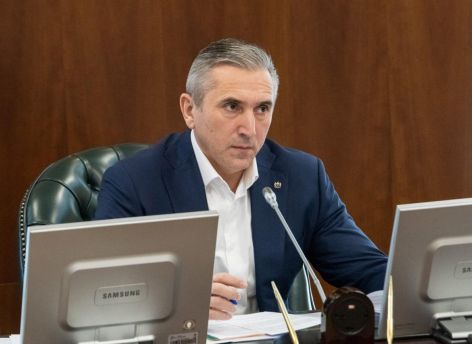 Александр Моор: Противопожарные службы Тюменской области укомплектованы личным составом и техникой