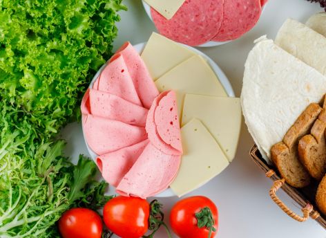 В Сургуте колбаса подешевела на 17% 