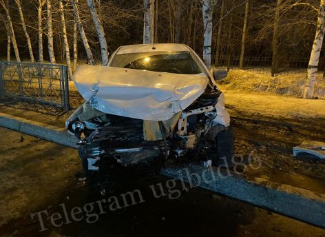 Вартовчанин проехал на «красный» и устроил ДТП с четырьмя пострадавшими 
