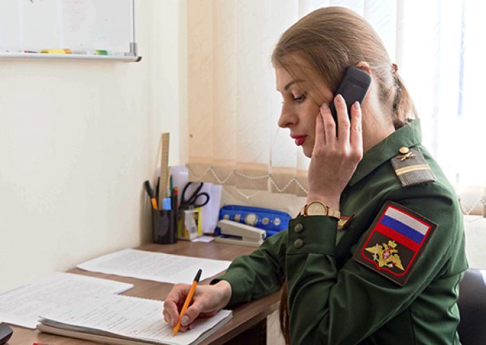 ​Новые правила получения повесток коснутся всех военнообязанных, сообщили в Госдуме