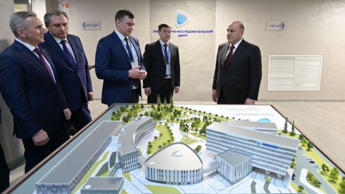 ​Михаил Мишустин оценил научно-технический центр в Тюмени