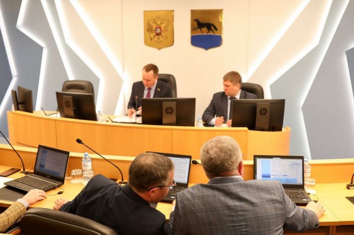 Депутаты Сургута сняли с повестки 14 наказов избирателей 
