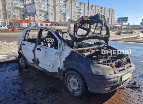 В Сургуте сгорел автомобиль из-за неисправности
