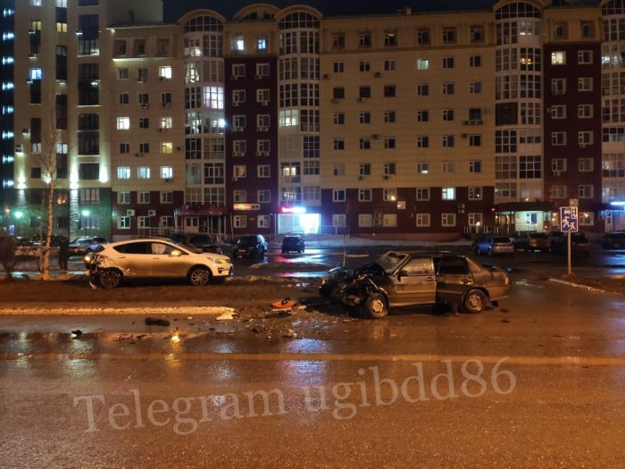 Водитель «ВАЗ» в Нижневартовске устроил аварию с четырьмя пострадавшими
