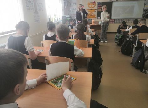 Школьников Сургута учат гуманному и ответственному отношению к домашним животным