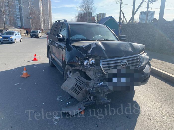 В Сургуте 19-летний водитель «ВАЗ» устроил аварию с четырьмя пострадавшими