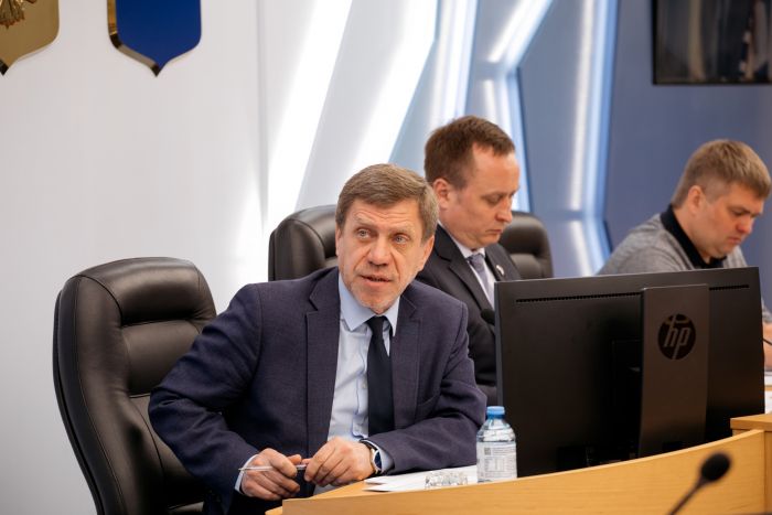 На ремонт трех участков дорог в Сургуте выделили 440 миллионов рублей