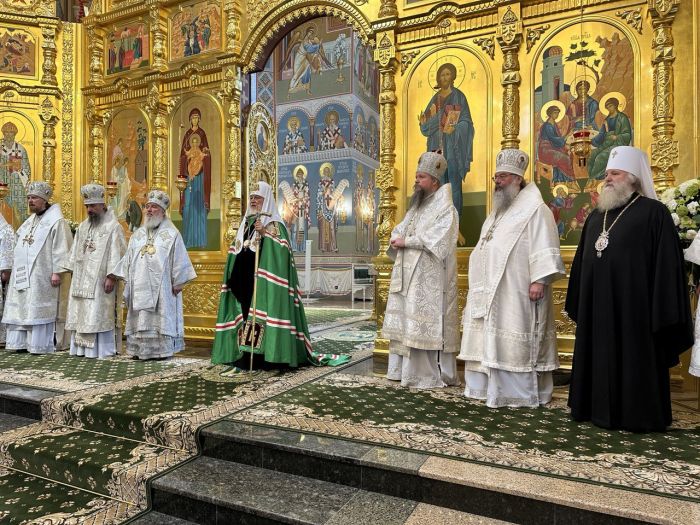 ​Патриарх Кирилл освятил Троицкий собор Сургута