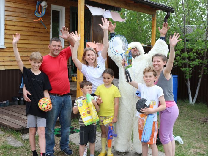 ​Свыше 200 детей в Югре и на Ямале получили подарки от энергетиков