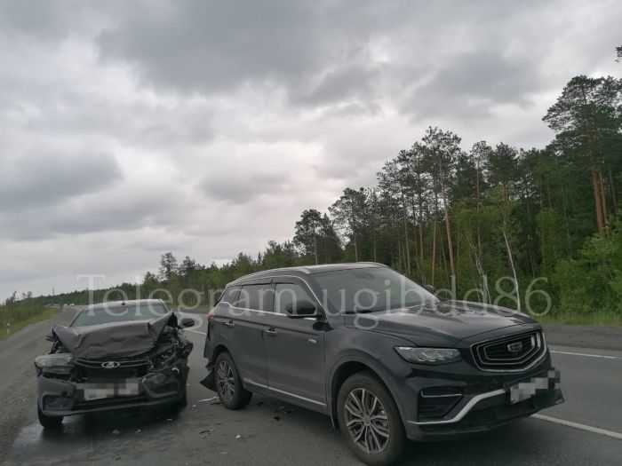 Водитель без прав устроил аварию с пятью пострадавшими под Сургутом