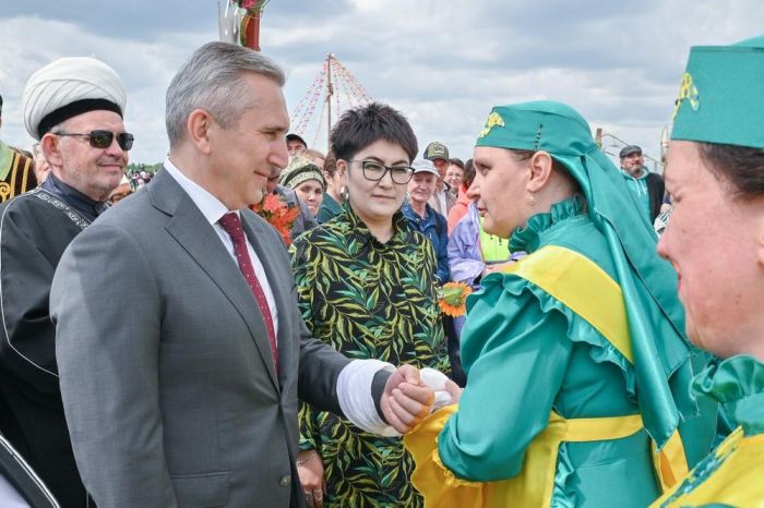 ​Александр Моор: «Сабантуй» стал в Тюменской области многонациональным праздником