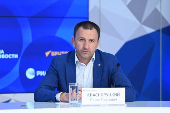 Председатель РСМ получил штраф за дебош в самолете, вылетая из ХМАО, а после оставил свой пост