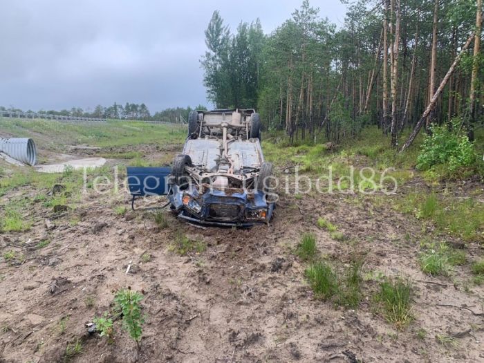 В Югре водитель сбежал с места ДТП, хотя получил травмы
