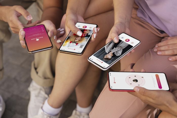 Tinder полностью ушел из российского рынка
