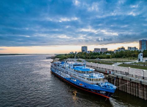 В Сургуте пришвартовался круизный лайнер «Северная сказка»