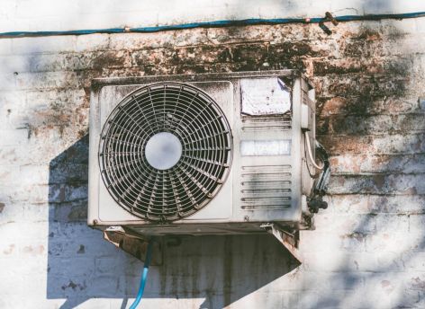 Как установить кондиционер и не схлопотать штраф