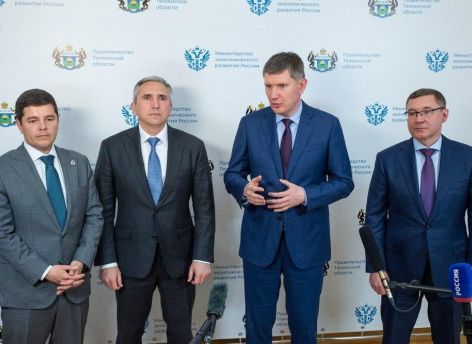 Александр Моор: Каждая инициатива местных предпринимателей важна для развития региональной экономики