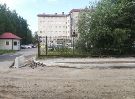В Сургуте к сентябрю отремонтируют проезд возле травматологической больницы