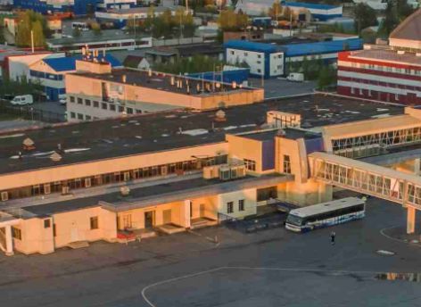 ​Пассажиры 7,5 часа будут ждать в аэропорту рейса в Саратов