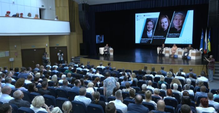 ​Перед будущими управленцами Югры выступили двое полковников СВР в отставке