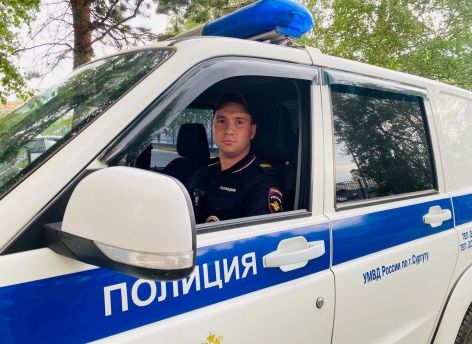 Полицейский из Сургута вытащил из воды тонущую девушку и ее спасителя