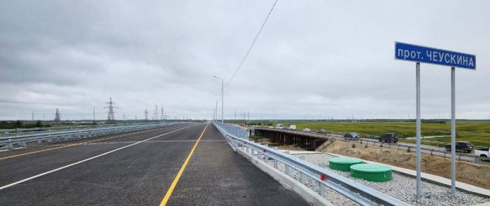 ​В Югре запустили движение транспорта по важному мосту