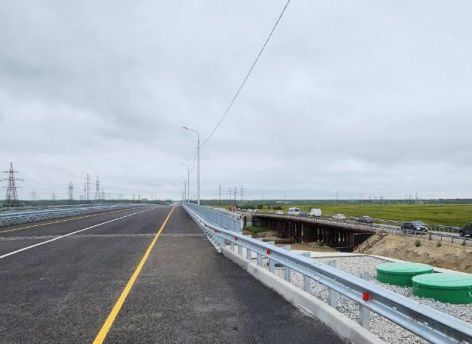 ​В Югре запустили движение транспорта по важному мосту