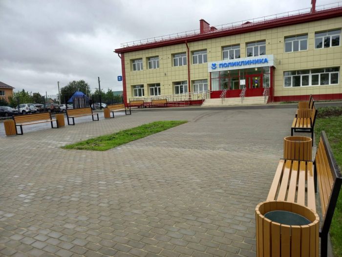 ​В Тюменской области благоустраивают территории районных поликлиник