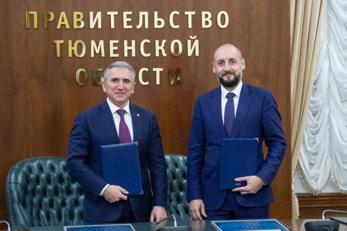 ​Александр Моор подписал важное для тюменских производителей соглашение