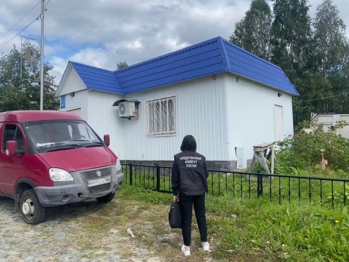 ​Двое югорчан отравились алкоголем, один из них скончался