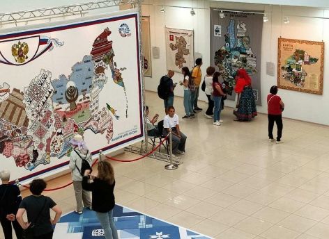 Вышитую карту Тюменской области представили на всероссийском фестивале