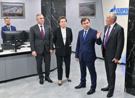 Александр Моор презентовал нефтяникам Югры возможности межвузовского кампуса