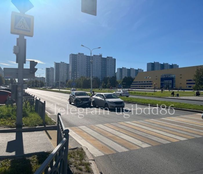 ​Пять взрослых и ребенок пострадали в ДТП за сутки в ХМАО