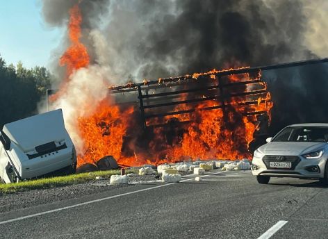На федеральной автодороге «Курган-Тюмень» в «огненном» ДТП погибло два человека // ФОТО
