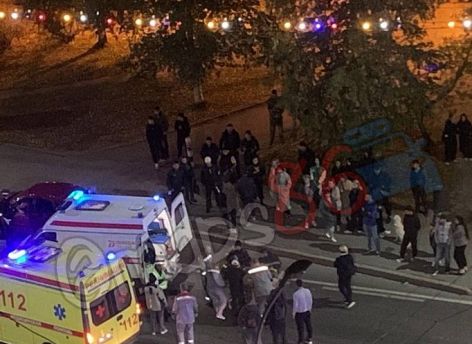 В Сургуте около «Авроры» сбили двух мужчин