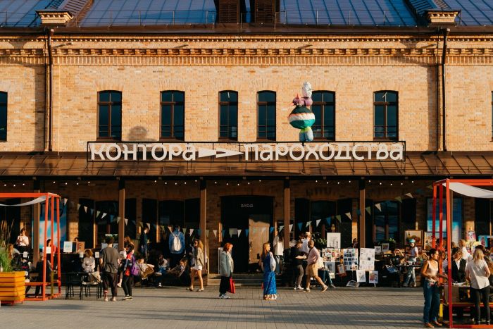 ​Поговорите с реставраторами из Тюмени – и поймете, что делать с Домом пионеров в Сургуте