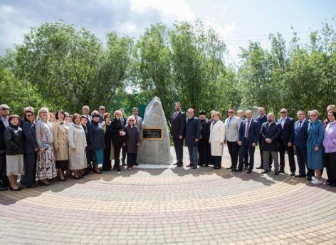 В Сургуте начался сбор на строительство памятника медработникам в сквере Старожилов