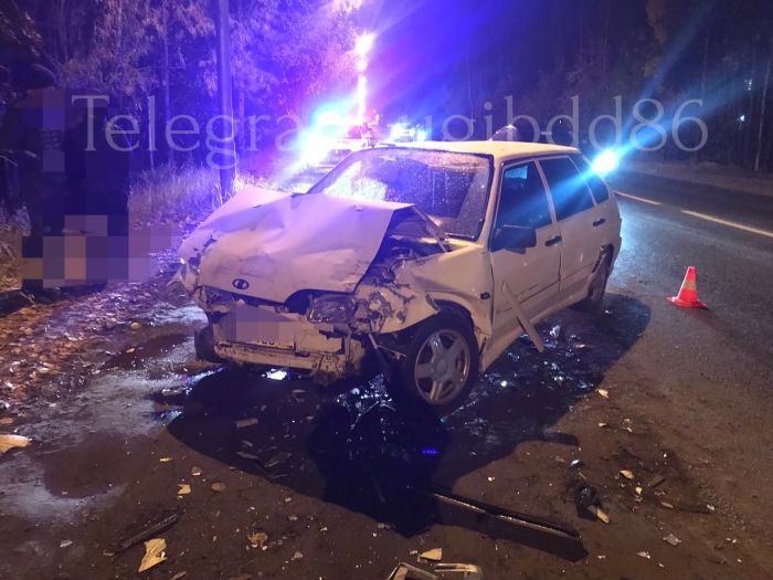 Иномарка спровоцировала ДТП в Сургуте: двое пострадали