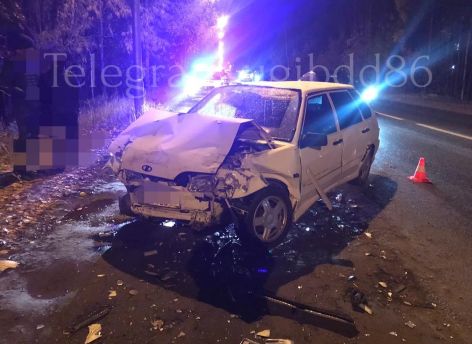 Иномарка спровоцировала ДТП в Сургуте: двое пострадали
