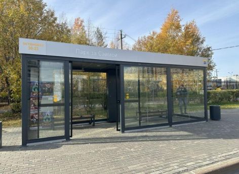 На остановках Сургута поменяют стекла из-за вандалов
