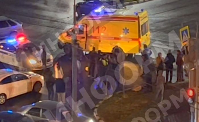 ​В Сургуте в ДТП с иномаркой пострадали две девушки