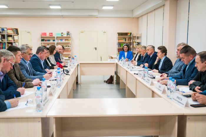 ​Наталья Комарова обсудила с руководством Нижневартовска предварительные итоги года и планы на 2024-й